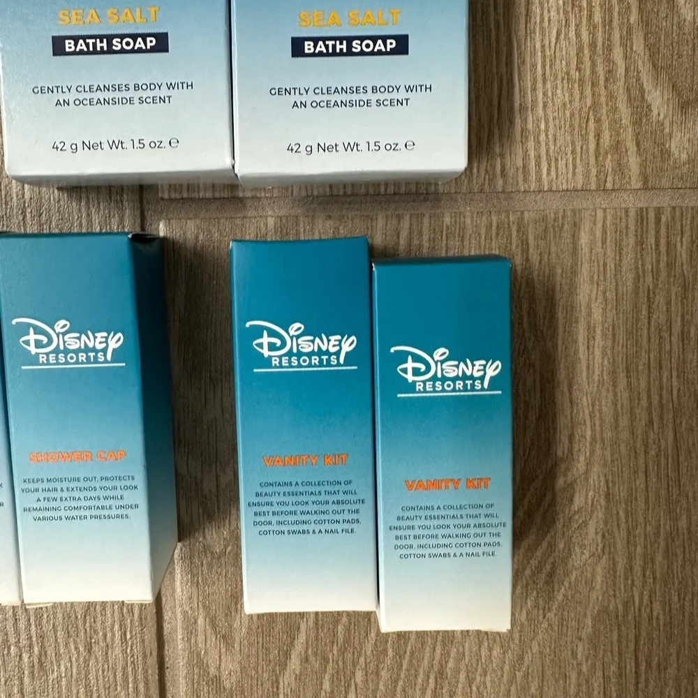 NEW- 12 piece Disney Resort Toiletries Set